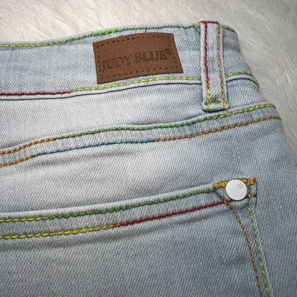 Judy Blue Mid-Rise Rainbow Thread Women's Shorts Size Large Summer Trendy - Picture 9 of 14